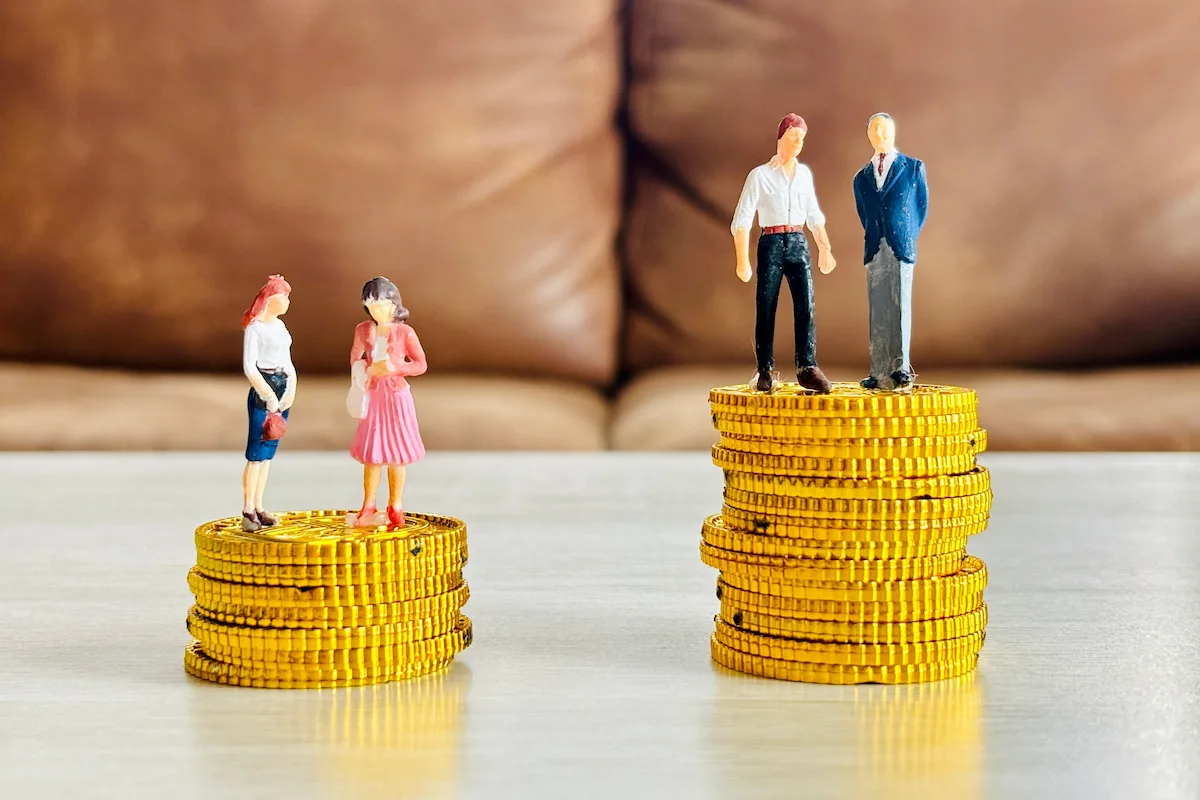 6. Salary Trends and Job Market by Language